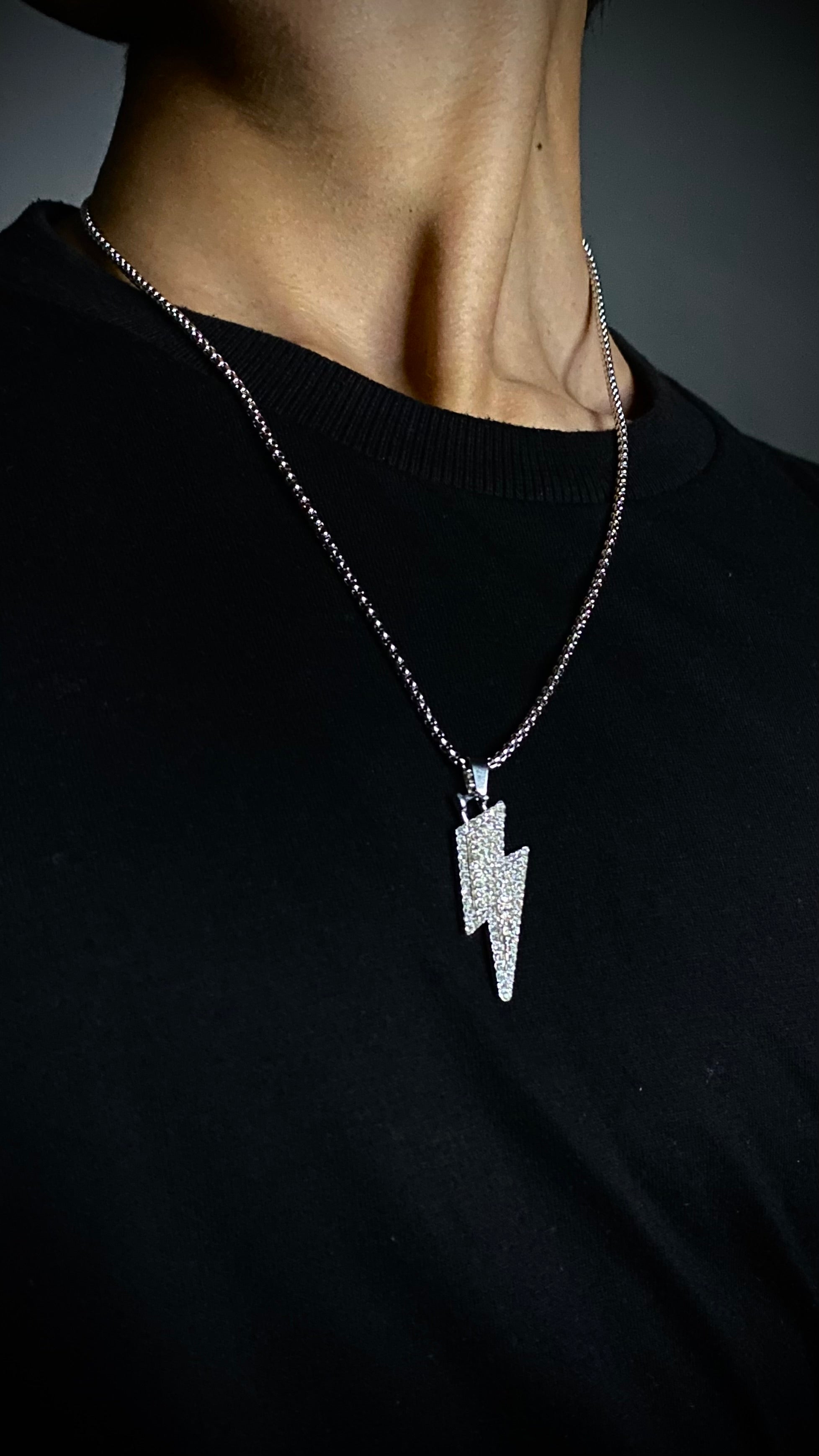 Lightening pendant⚡
